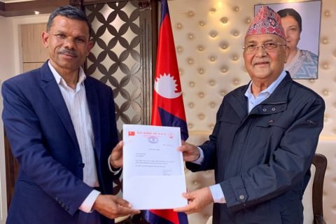 नेकपा एमाले द्वरा ओलीलाई विश्वासको मत दिने प्रस्तावको पक्षमा मत दिन ह्वीप जारी